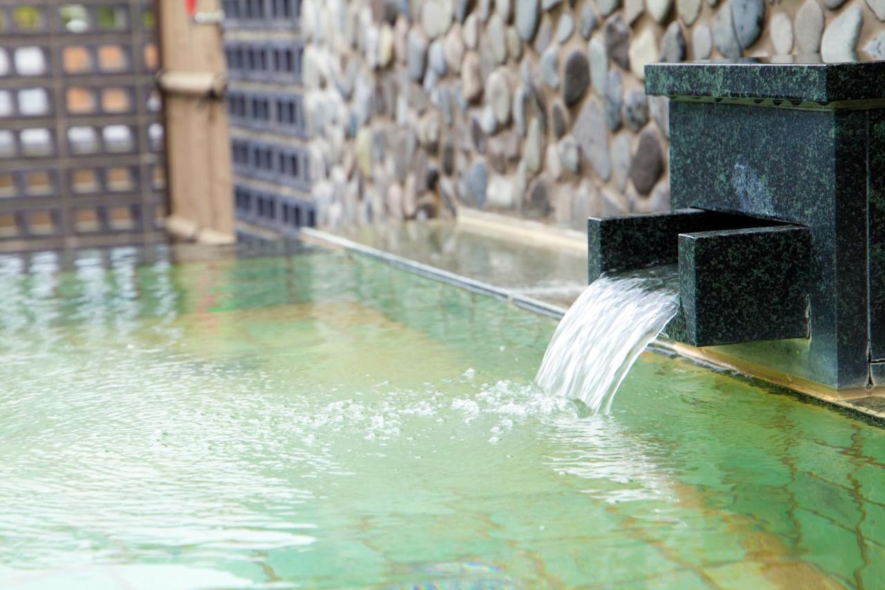 Ryokan Asukasou At The Entrancne Of Nara Park Kültér fotó