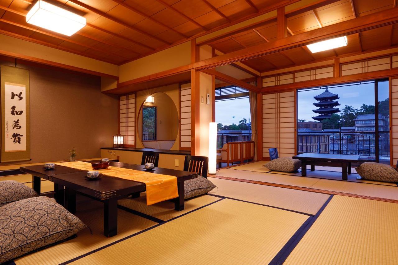 Ryokan Asukasou At The Entrancne Of Nara Park Kültér fotó