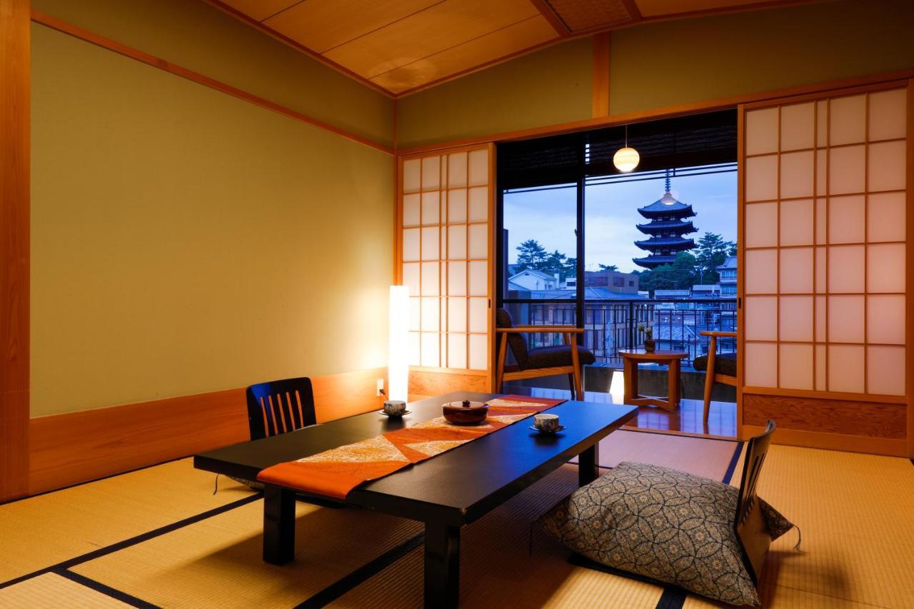 Ryokan Asukasou At The Entrancne Of Nara Park Kültér fotó